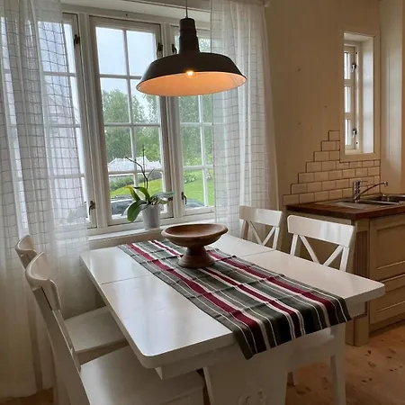 Feriehus Charming With A Historical Touch, Divided Vertically Narvik